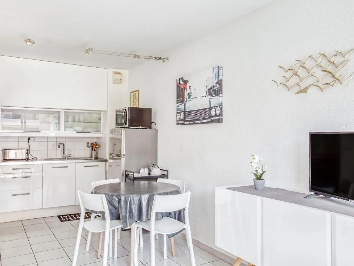 Apartment Le Cesaree-5 By Interhome Fréjus