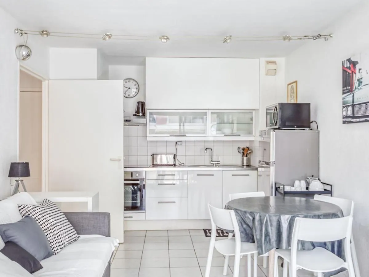 Apartment Le Cesaree-5 By Interhome Frejus