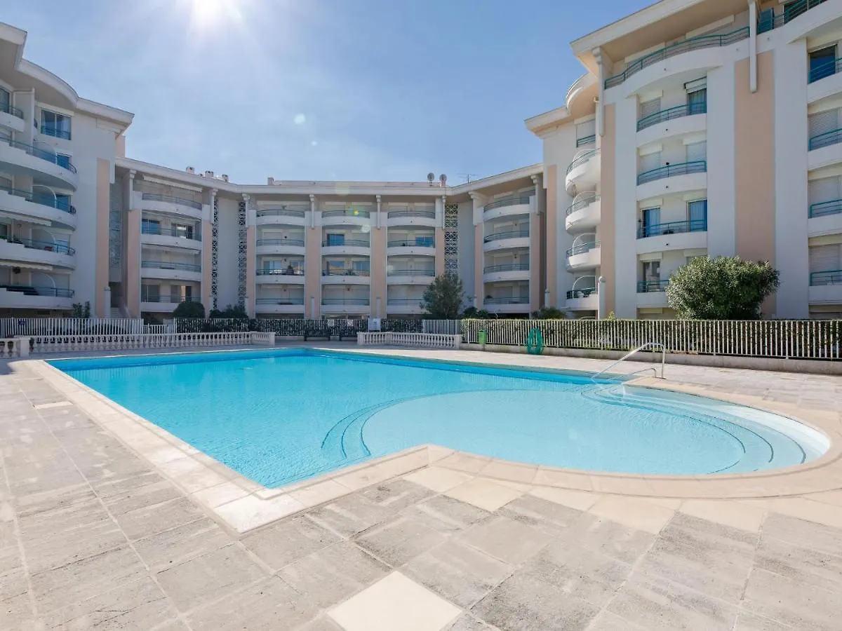 Apartment Le Cesaree-5 By Interhome Fréjus